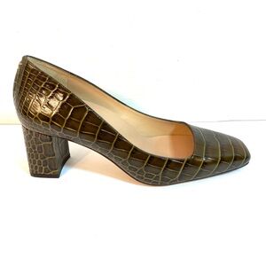 INEZ Frida Pumps Olive Green Croc Embossed Leather Block Heel Shoes